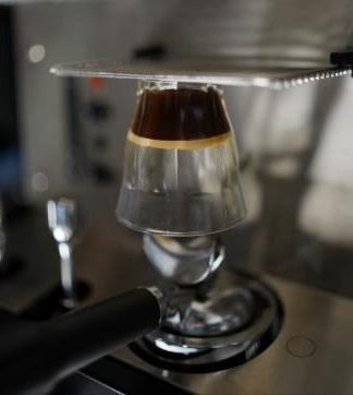 Espresso extraction on professional equipment